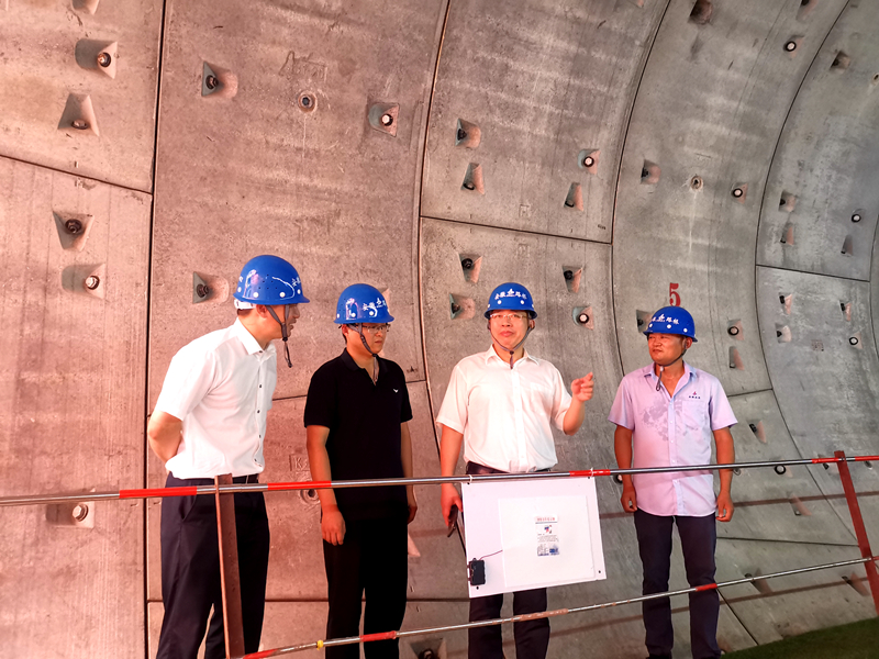 公司黨委書記、董事長錢申春到合肥軌道3號線南延線2標(biāo)項(xiàng)目檢查指導(dǎo)1